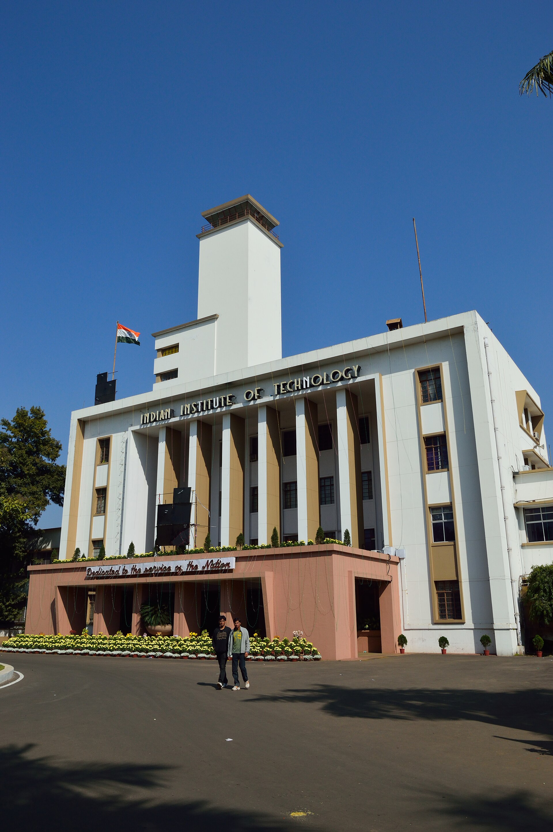 Main Building - Indian Institute of Technology - Kharagpur - West Midnapore 2013-01-26 3685