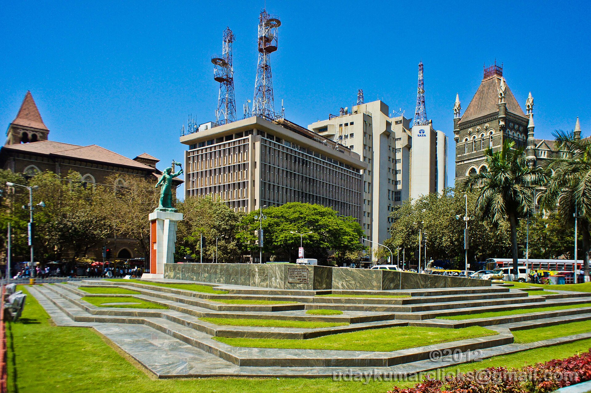 Hutatma, Chowk, Mumbai - panoramio